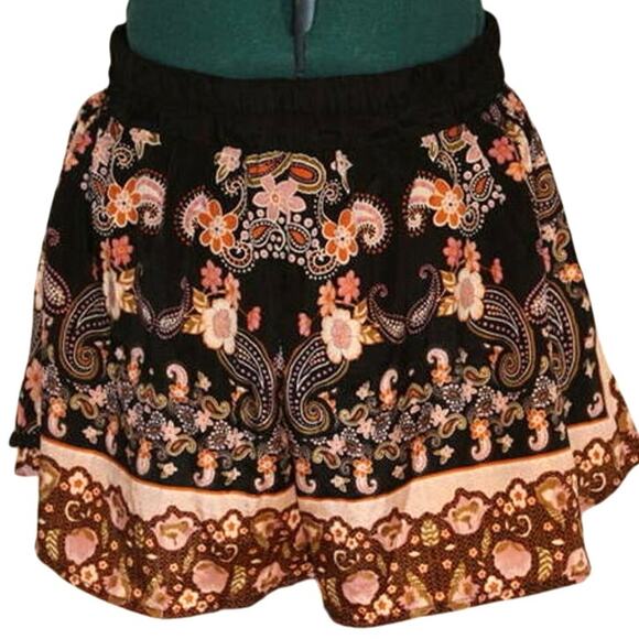 Band of Gypsies Boho Paisley Floral Patchwork Shorts Black Pink – Women’s M - Picture 3 of 7